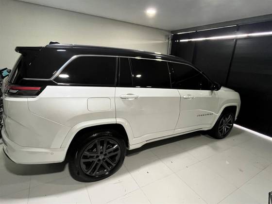 JEEP COMMANDER 2.0 HURRICANE 4 TURBO GASOLINA OVERLAND AT9